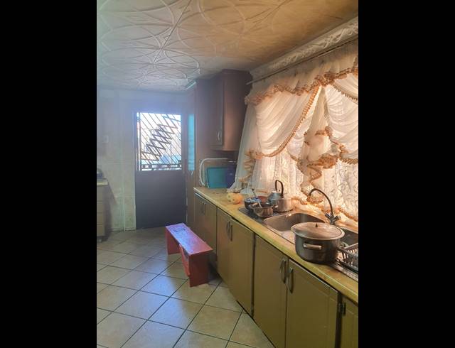 3 BEDROOM HOUSE FOR SALE IN SITHEMBILE